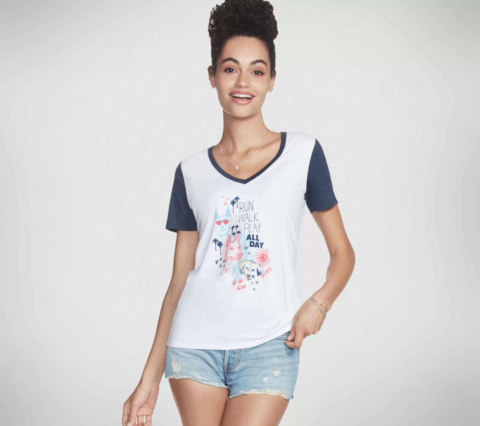 BOBS Apparel Run Walk V Neck Tee Shirt | SKECHERS Outlet