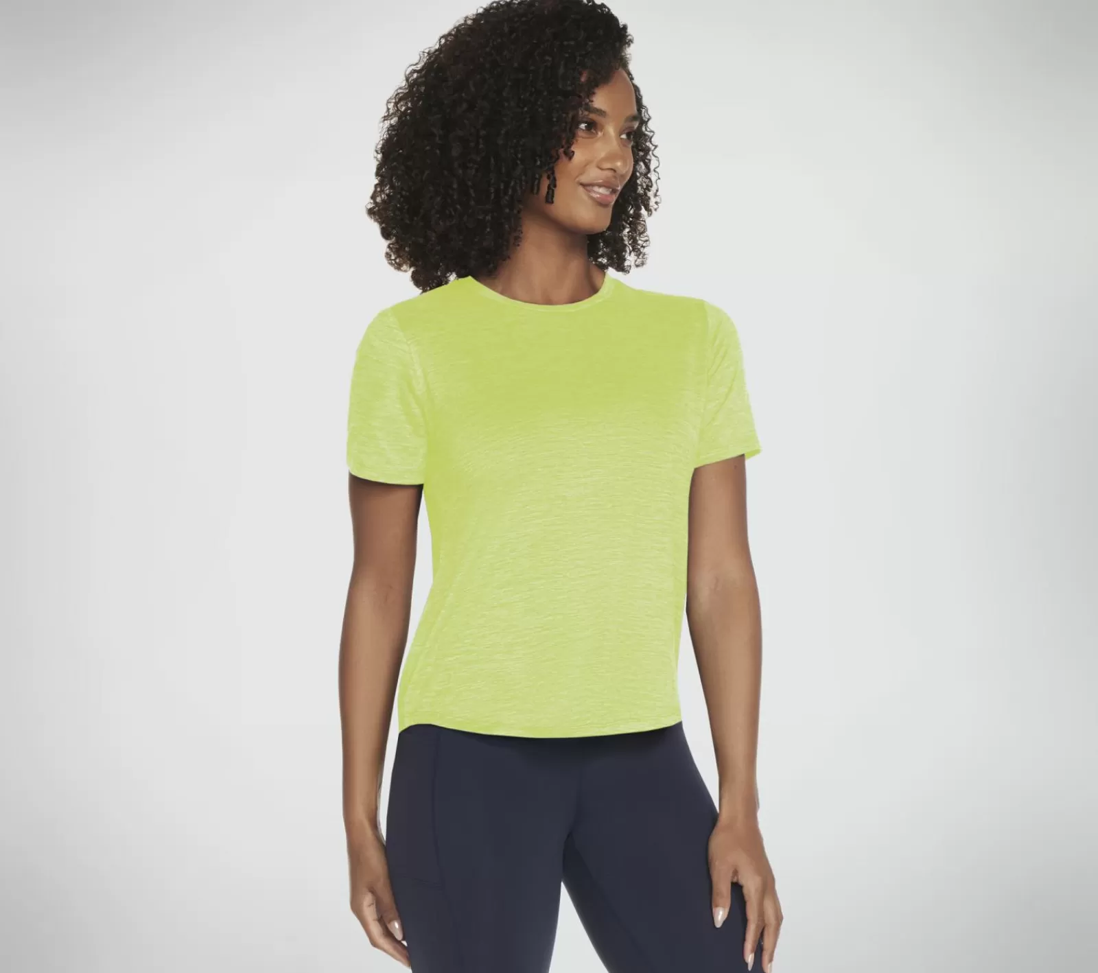 GO DRI SWIFT Tee | SKECHERS Online