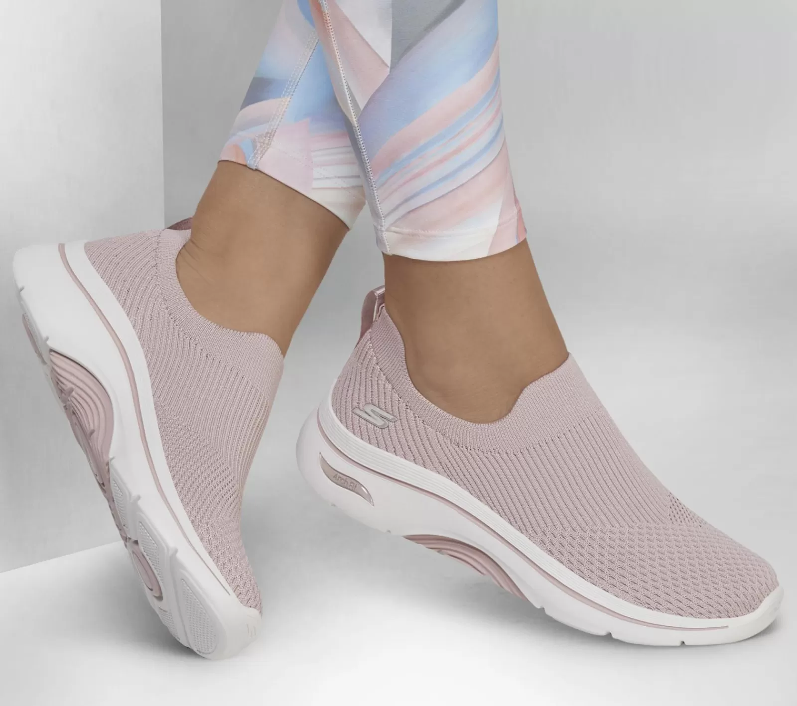 GO WALK Arch Fit 2.0 - Paityn | SKECHERS Fashion