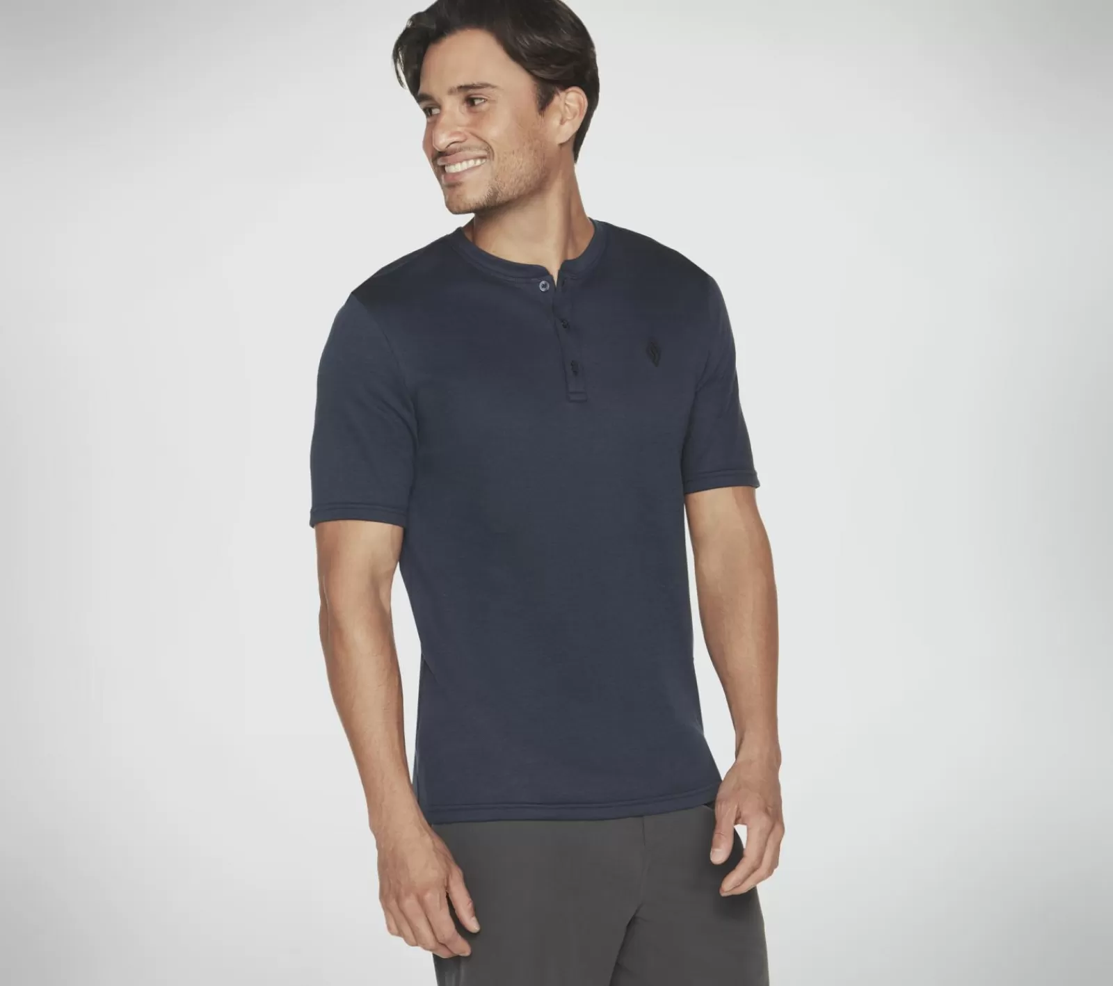 GOKNIT Pique Short Sleeve Henley | SKECHERS Fashion