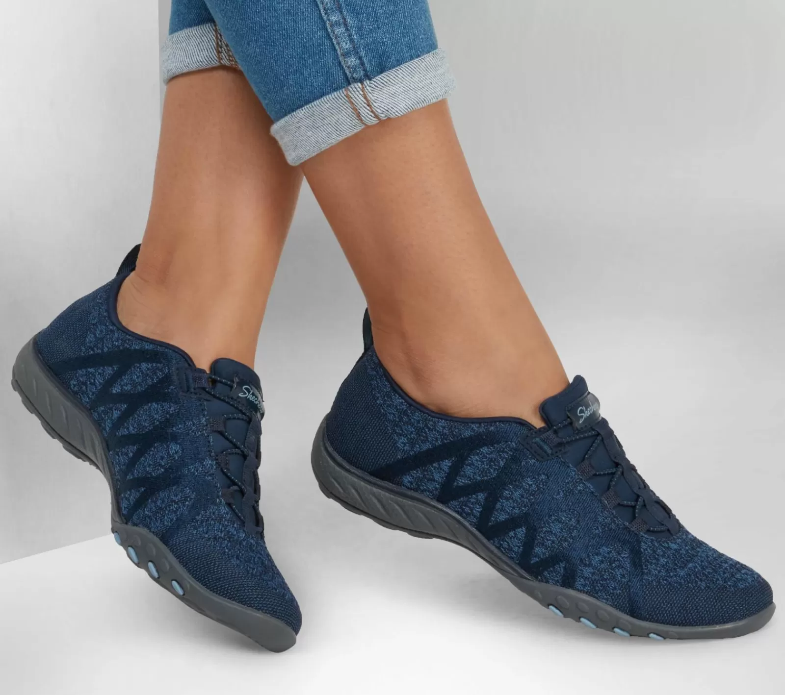 Relaxed Fit: Breathe-Easy - Infi-Knity | SKECHERS Best