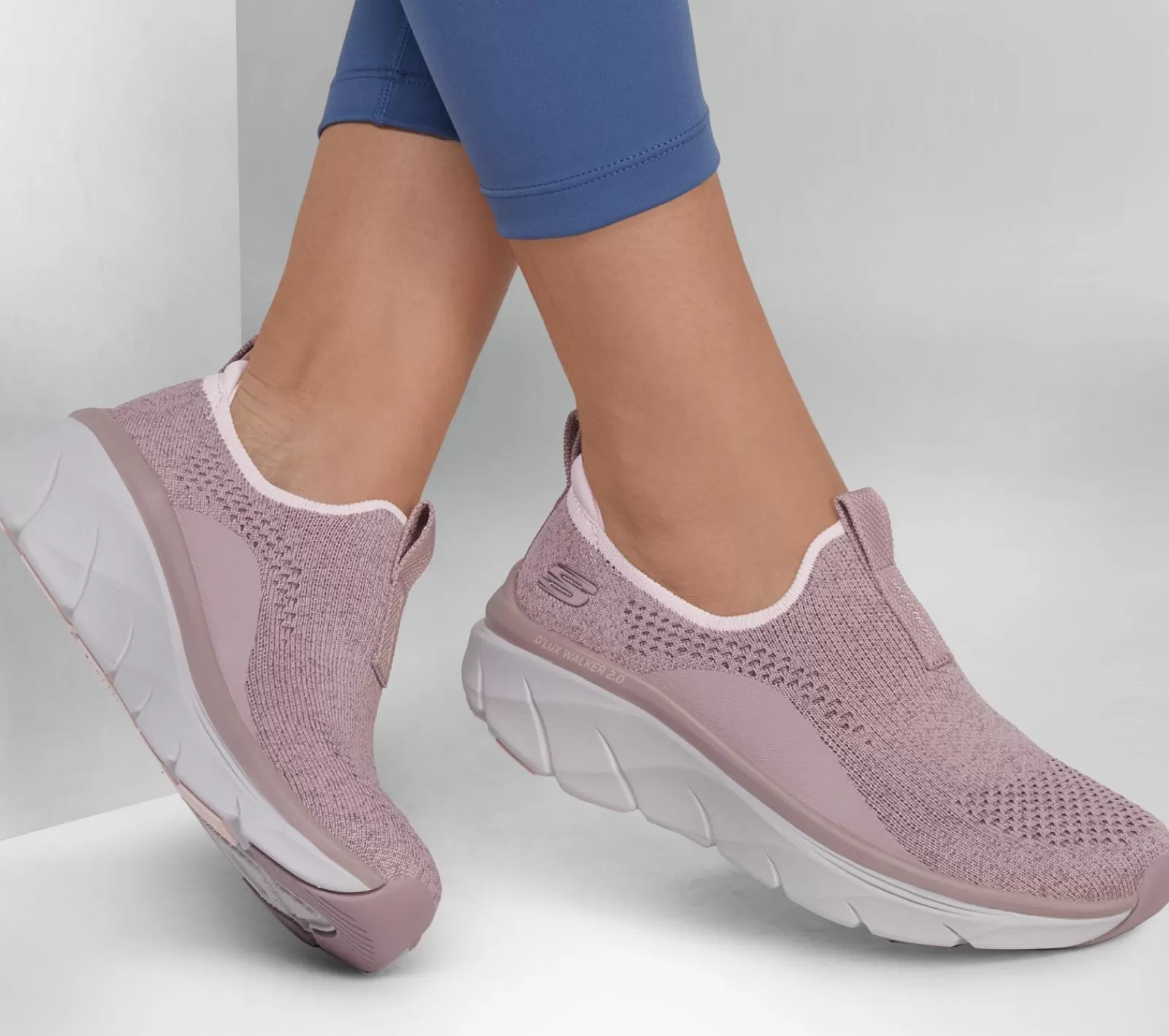 Relaxed Fit: D'Lux Walker 2.0 - Bold State | SKECHERS New