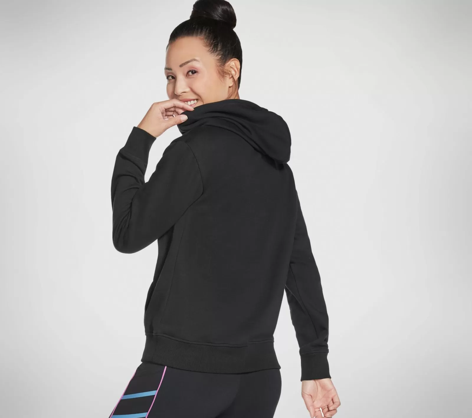 Apparel Block Heritage Pullover Hoodie | SKECHERS Shop