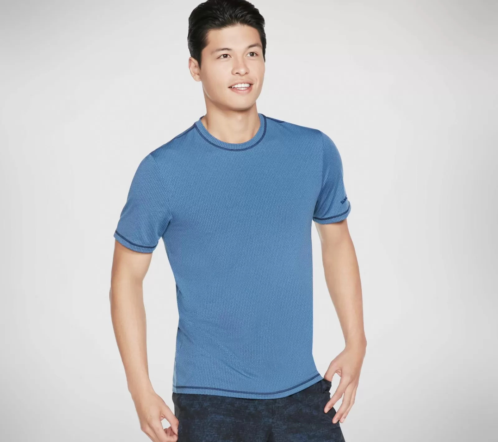 Apparel Kinetic Tee Shirt | SKECHERS Online