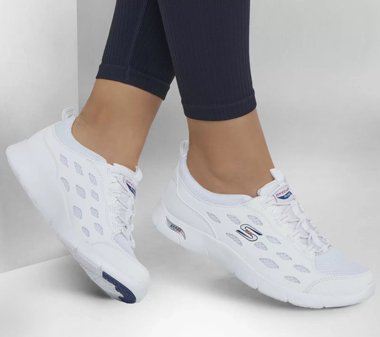 Arch Fit Refine | SKECHERS Fashion